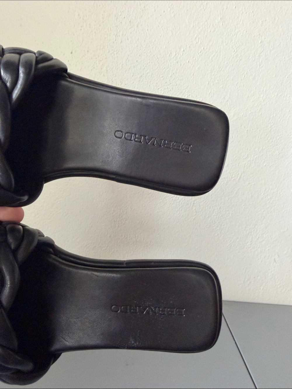 Bernardo Leather Sandals Size 6.5 - Picture 3 of 4